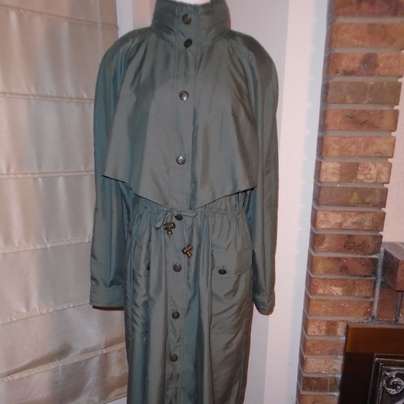 travelsmith raincoat
